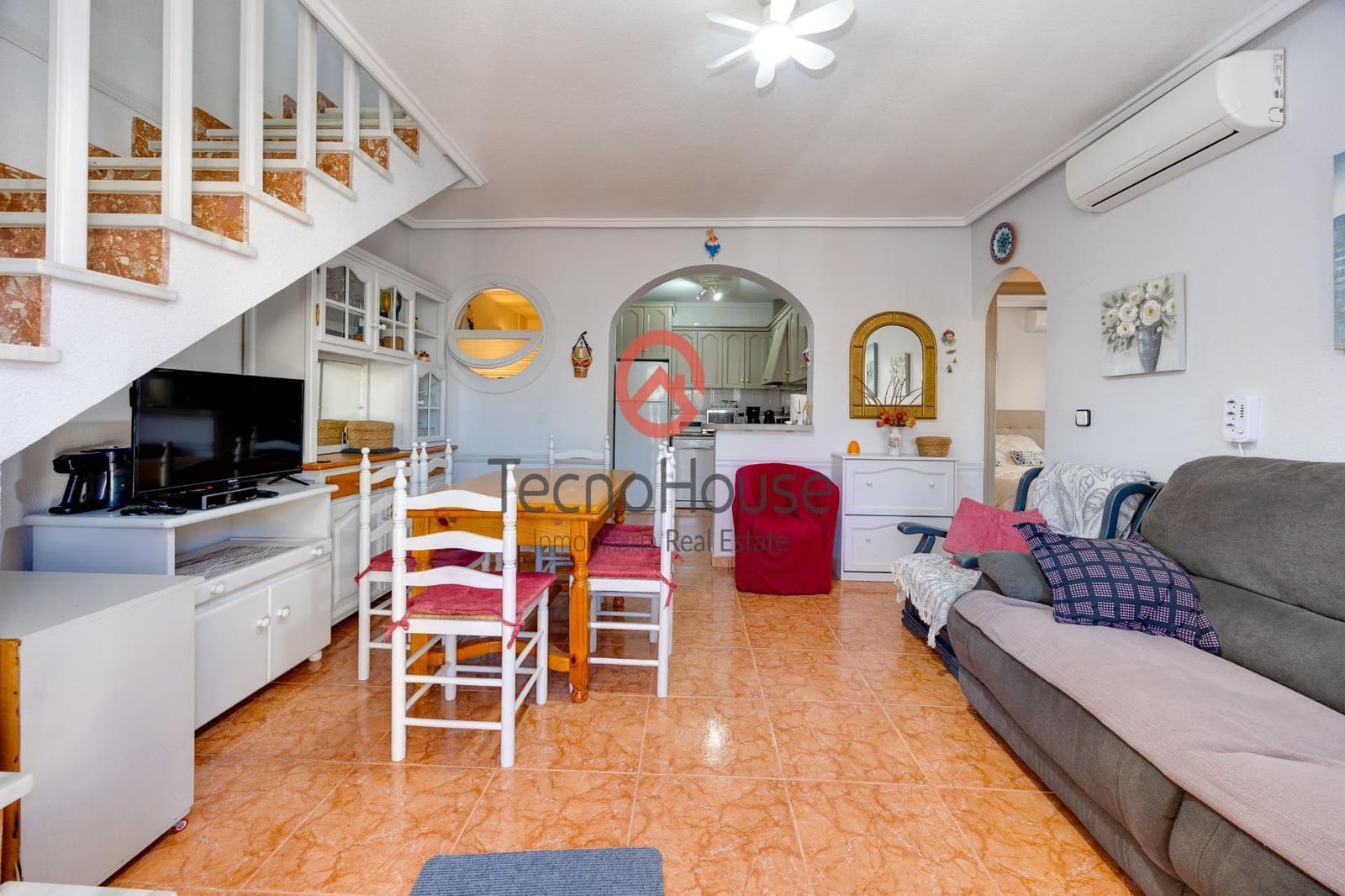 3 sovrum Semi-fristående Villa till salu i Playa Flamenca med pool - 219 500 € (Ref: 10111797)