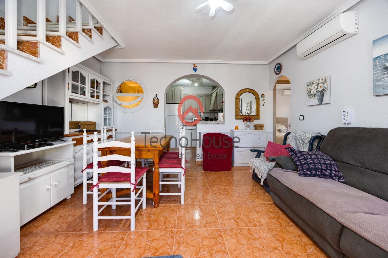 3 sovrum Semi-fristående Villa till salu i Playa Flamenca med pool - 219 500 € (Ref: 10111797)