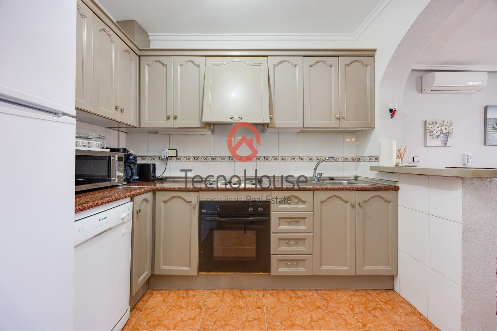 3 sovrum Semi-fristående Villa till salu i Playa Flamenca med pool - 219 500 € (Ref: 10111797)