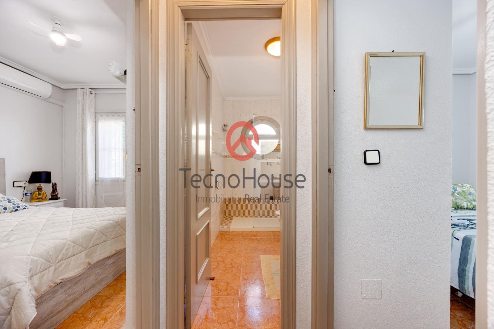 3 sovrum Semi-fristående Villa till salu i Playa Flamenca med pool - 219 500 € (Ref: 10111797)
