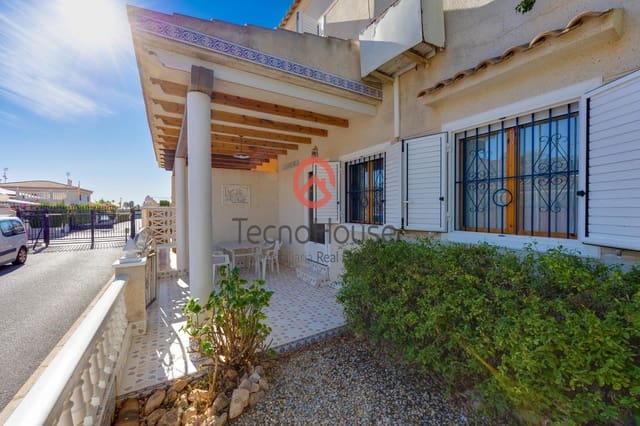3 sovrum Semi-fristående Villa till salu i Playa Flamenca, Orihuela med pool - 219 500 € (Ref: 10111797)
