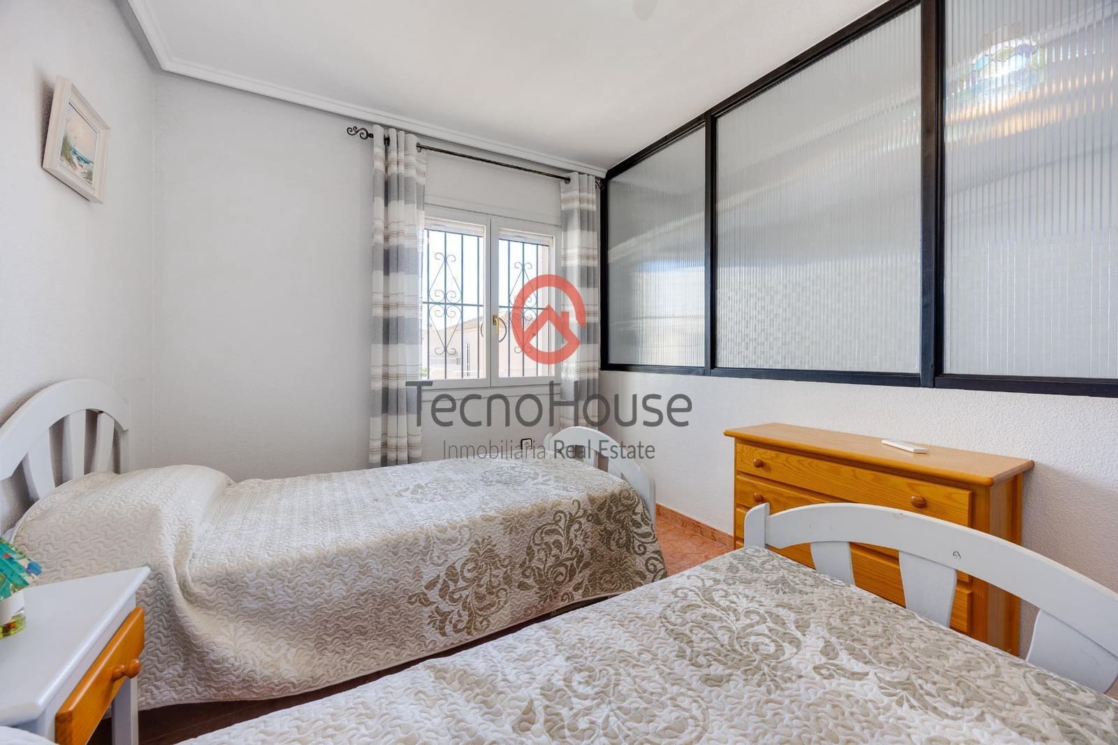 3 sovrum Semi-fristående Villa till salu i Playa Flamenca med pool - 219 500 € (Ref: 10111797)