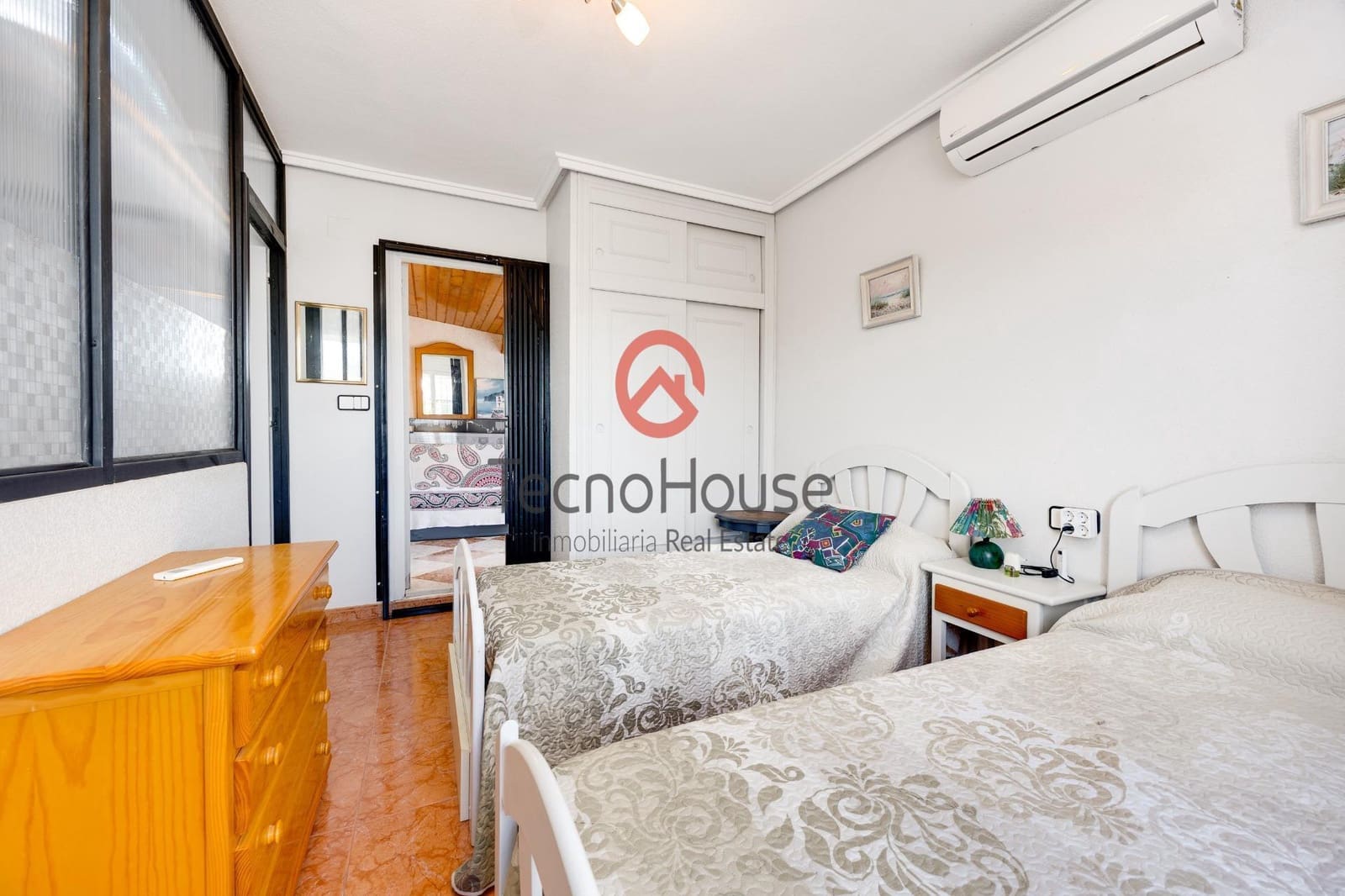 3 sovrum Semi-fristående Villa till salu i Playa Flamenca med pool - 219 500 € (Ref: 10111797)