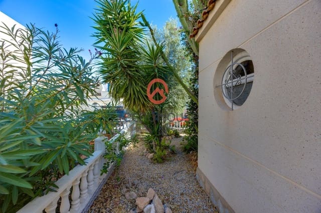 3 sovrum Semi-fristående Villa till salu i Playa Flamenca, Orihuela med pool - 219 500 € (Ref: 10111797)