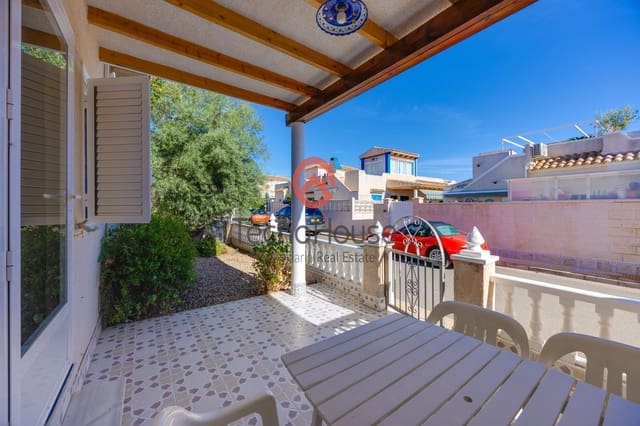 3 sovrum Semi-fristående Villa till salu i Playa Flamenca, Orihuela med pool - 219 500 € (Ref: 10111797)