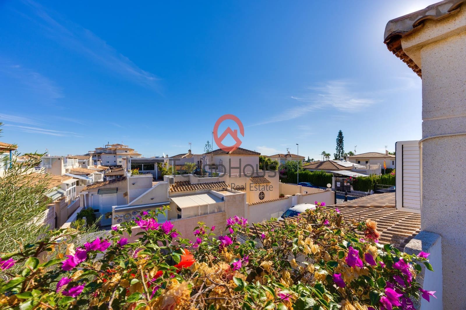 3 sovrum Semi-fristående Villa till salu i Playa Flamenca med pool - 219 500 € (Ref: 10111797)