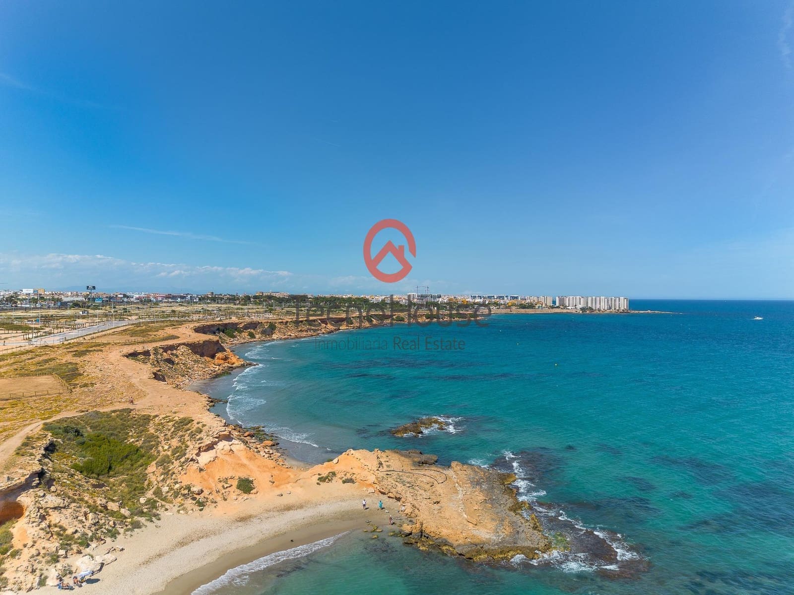 3 sovrum Semi-fristående Villa till salu i Playa Flamenca med pool - 219 500 € (Ref: 10111797)