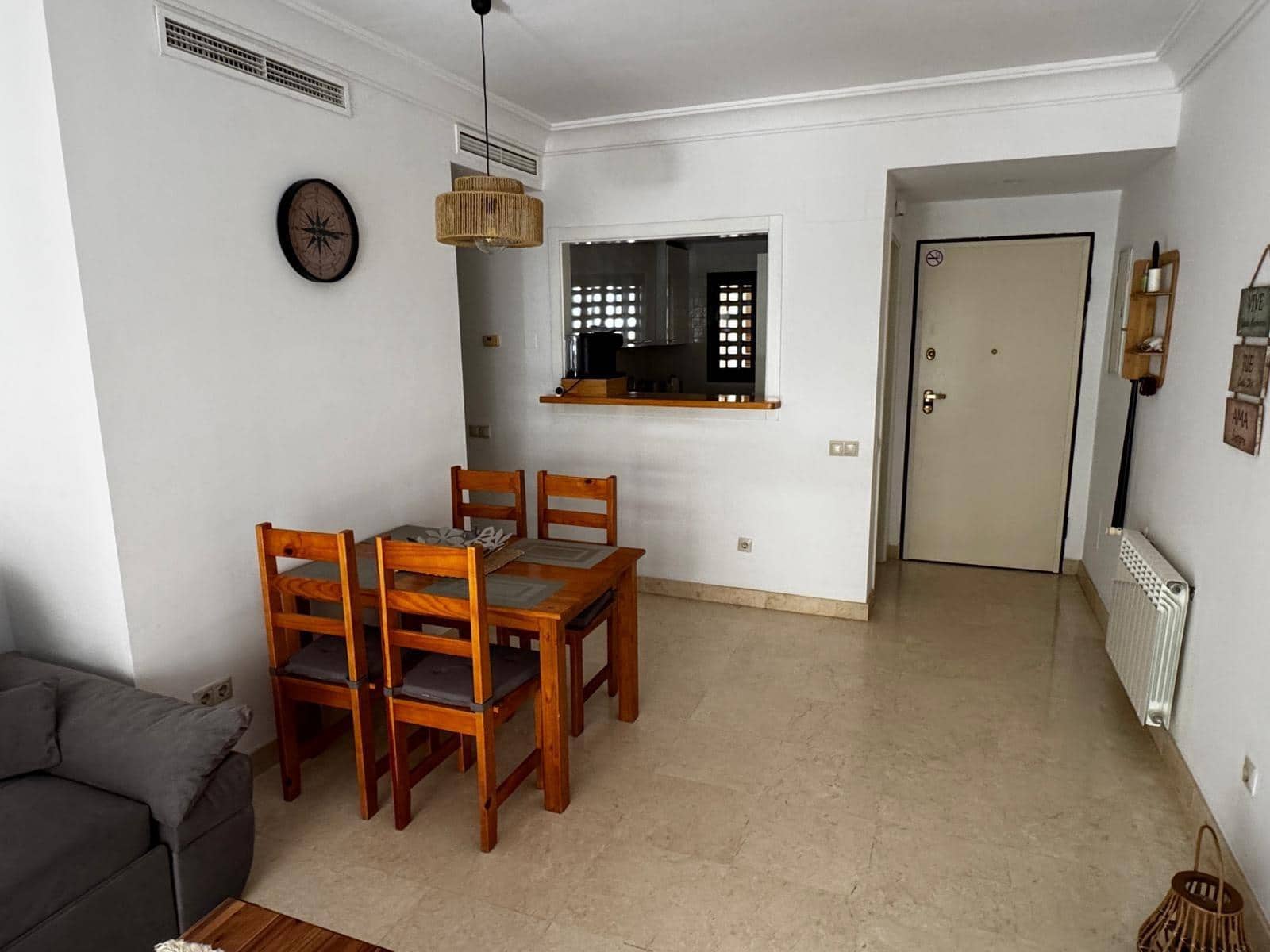 Apartamento de 2 habitaciones en Roda en venta con piscina garaje - 208.000 € (Ref: 10115805)