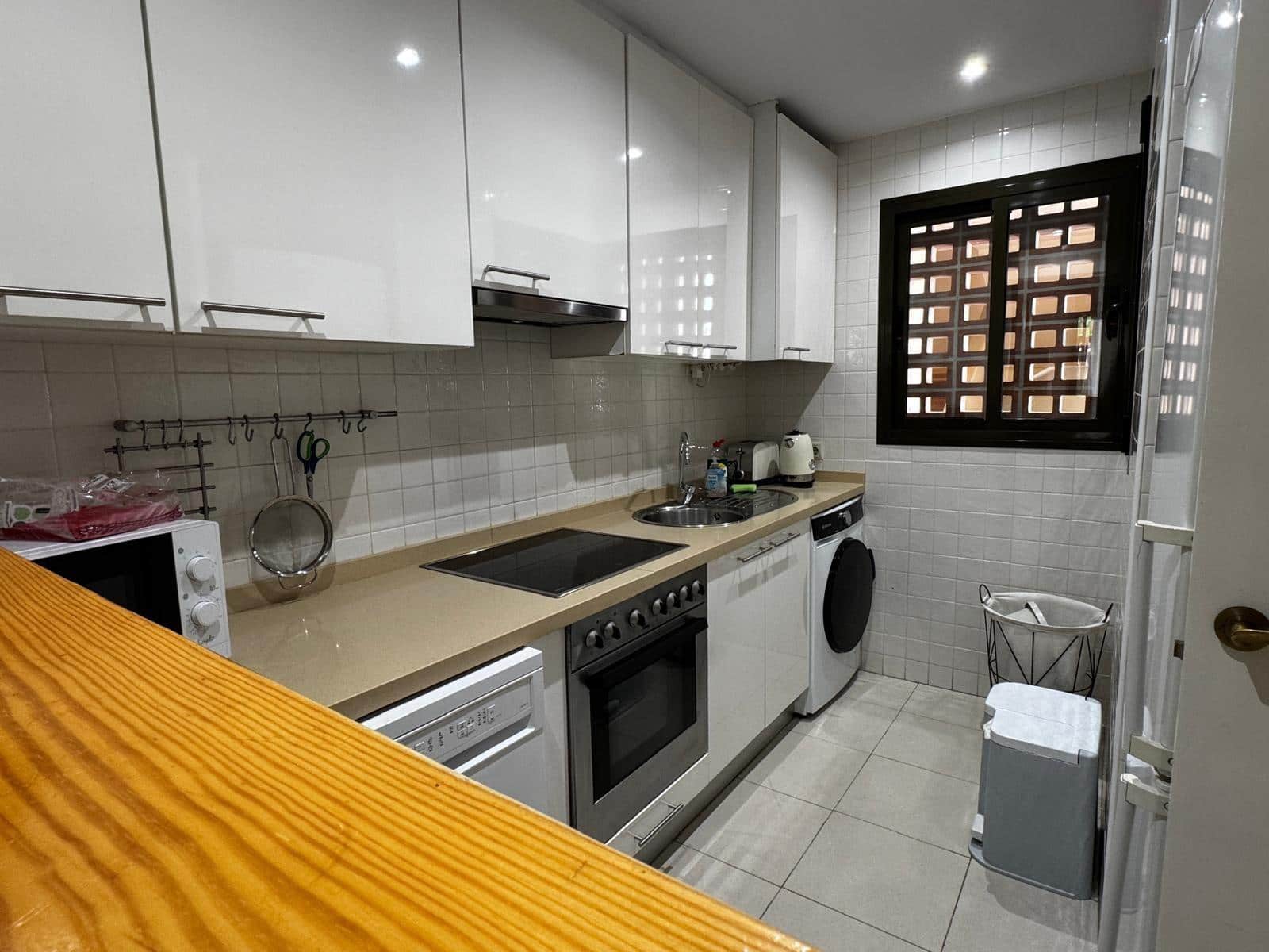 Apartamento de 2 habitaciones en Roda en venta con piscina garaje - 208.000 € (Ref: 10115805)