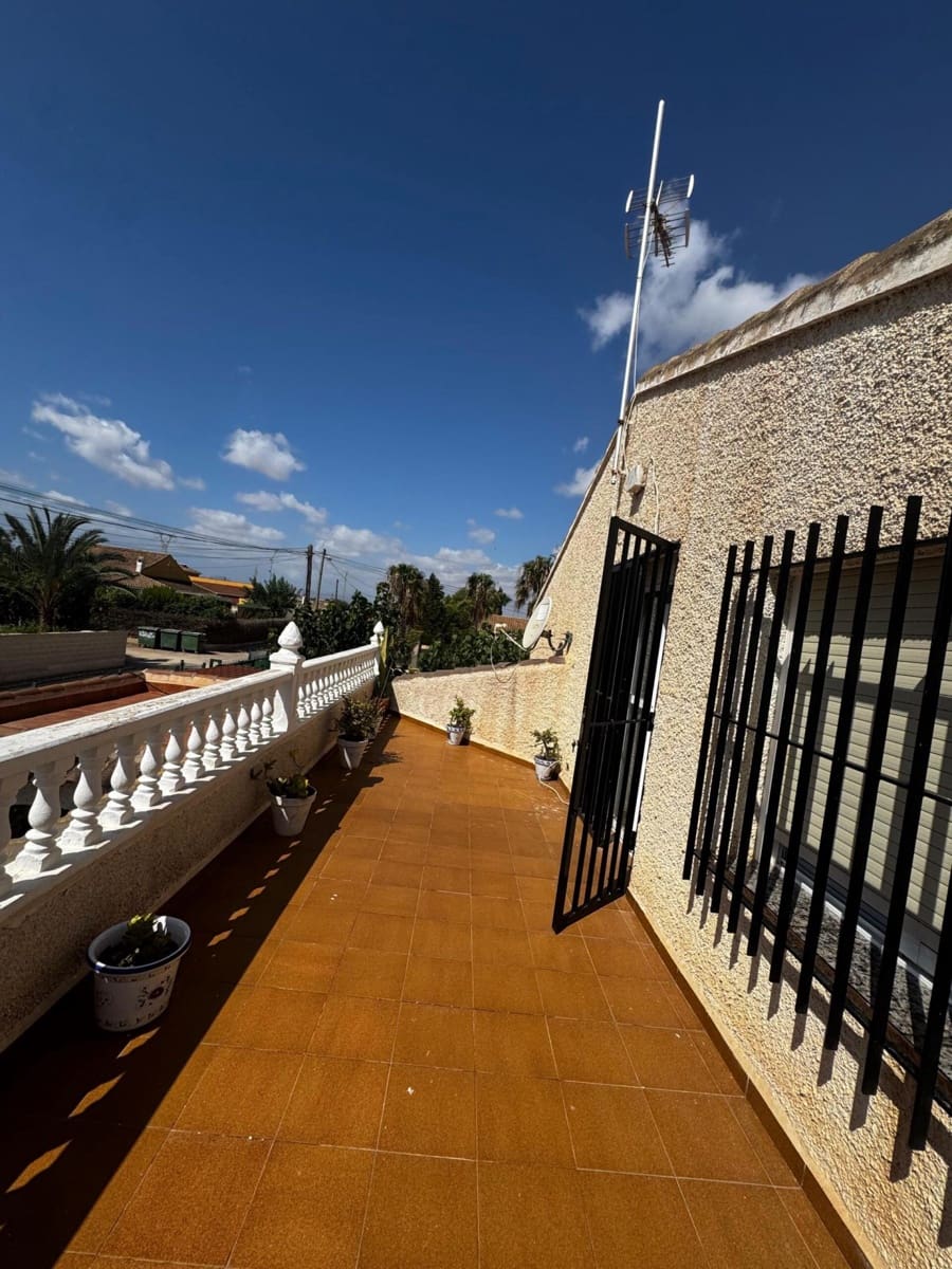 3 slaapkamer Villa te koop in Los Alcazares met garage - € 199.000 (Ref: 10115806)