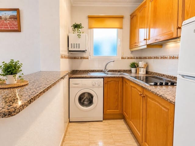 2 soveværelse Lejlighed til salg i Torrevieja med swimmingpool - € 139.960 (Ref: 10120085)