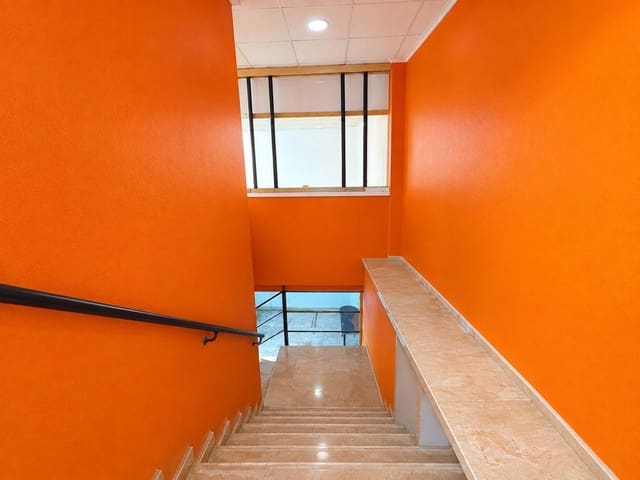 Empresa para venda em Playa del Cura, Torrevieja - 249 900 € (Ref: 10120088)