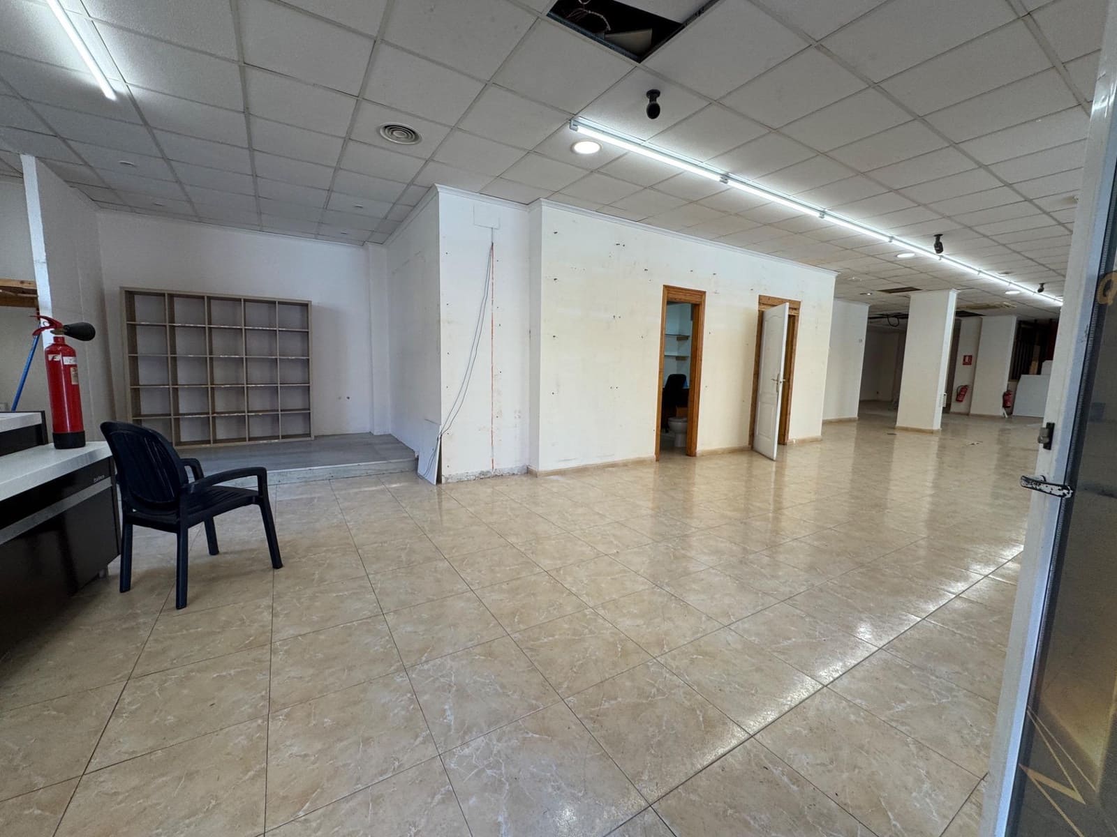 Empresa para venda em Torrevieja - 249 900 € (Ref: 10120088)