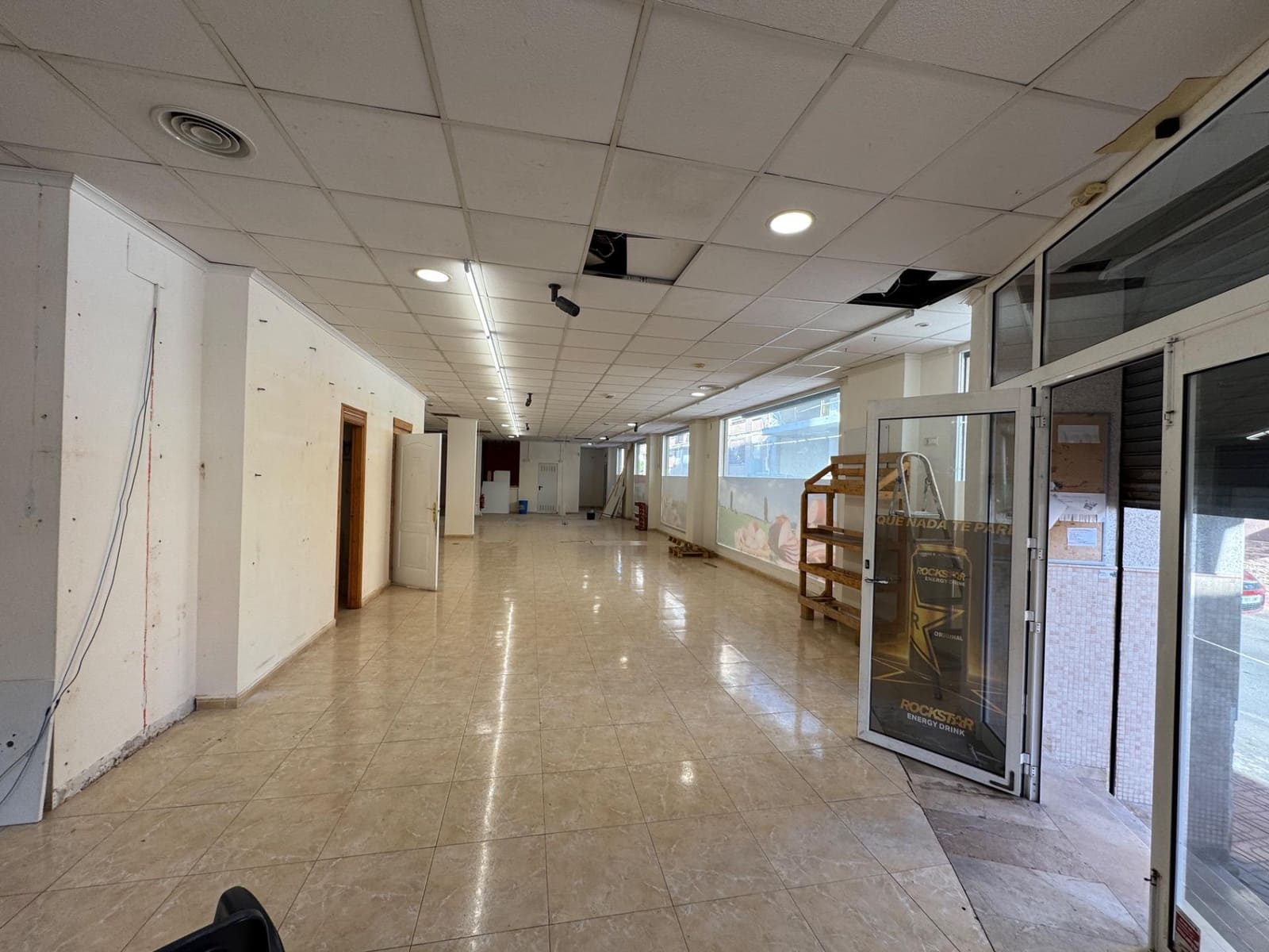 Empresa para venda em Torrevieja - 249 900 € (Ref: 10120088)