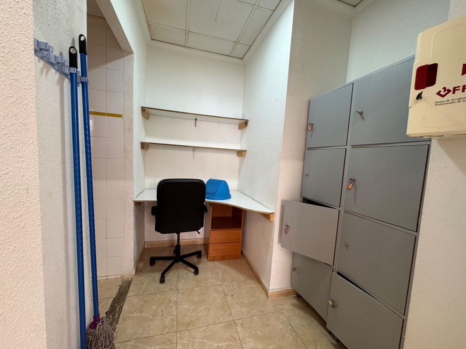 Empresa para venda em Torrevieja - 249 900 € (Ref: 10120088)