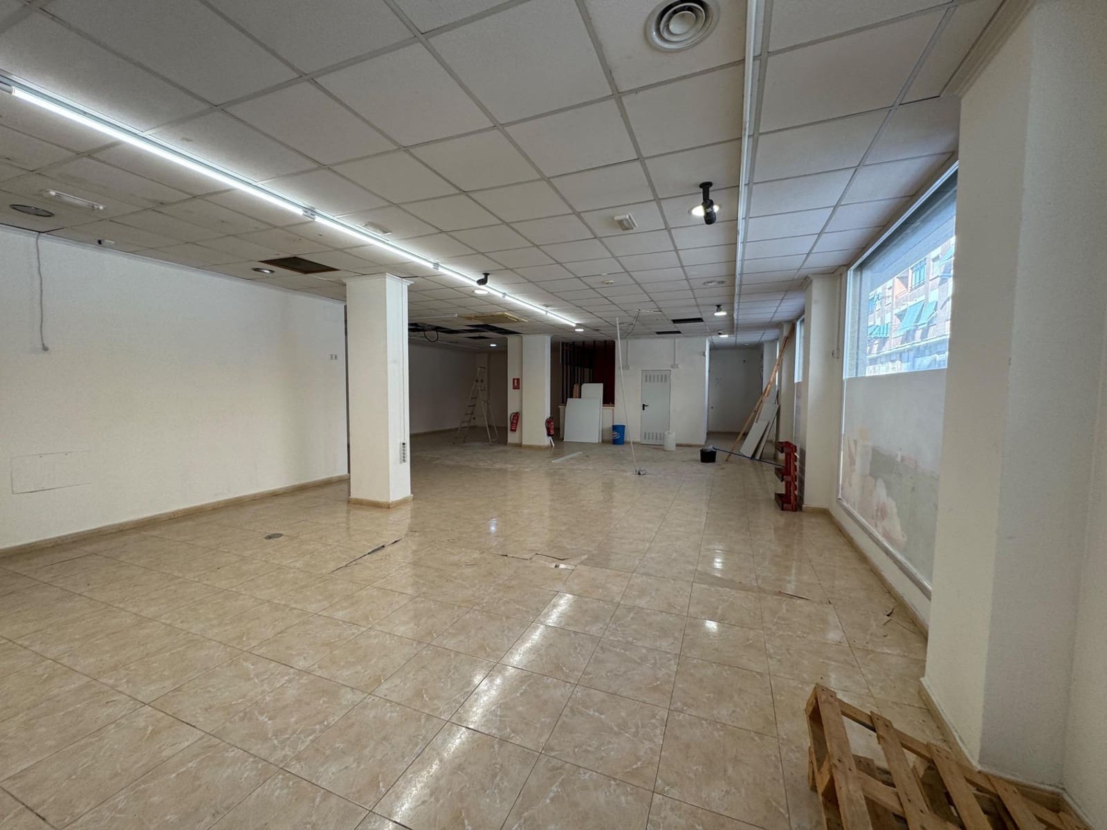 Empresa para venda em Torrevieja - 249 900 € (Ref: 10120088)