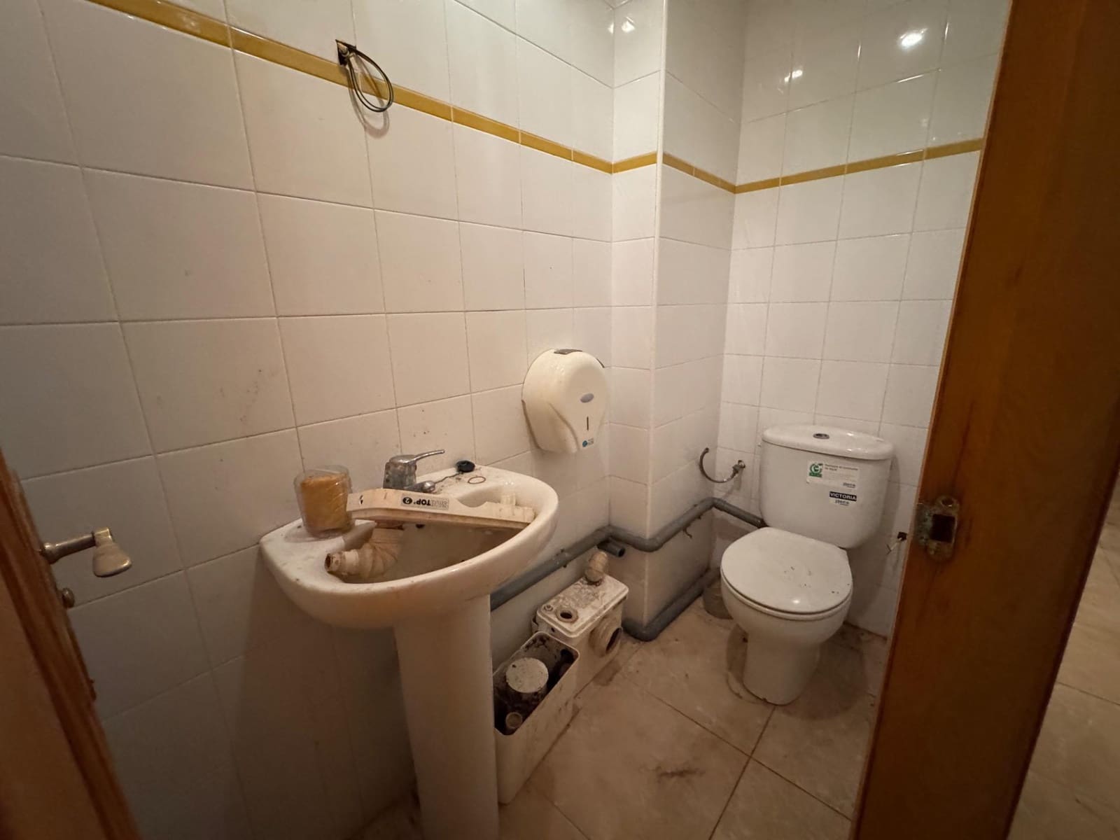 Empresa para venda em Torrevieja - 249 900 € (Ref: 10120088)