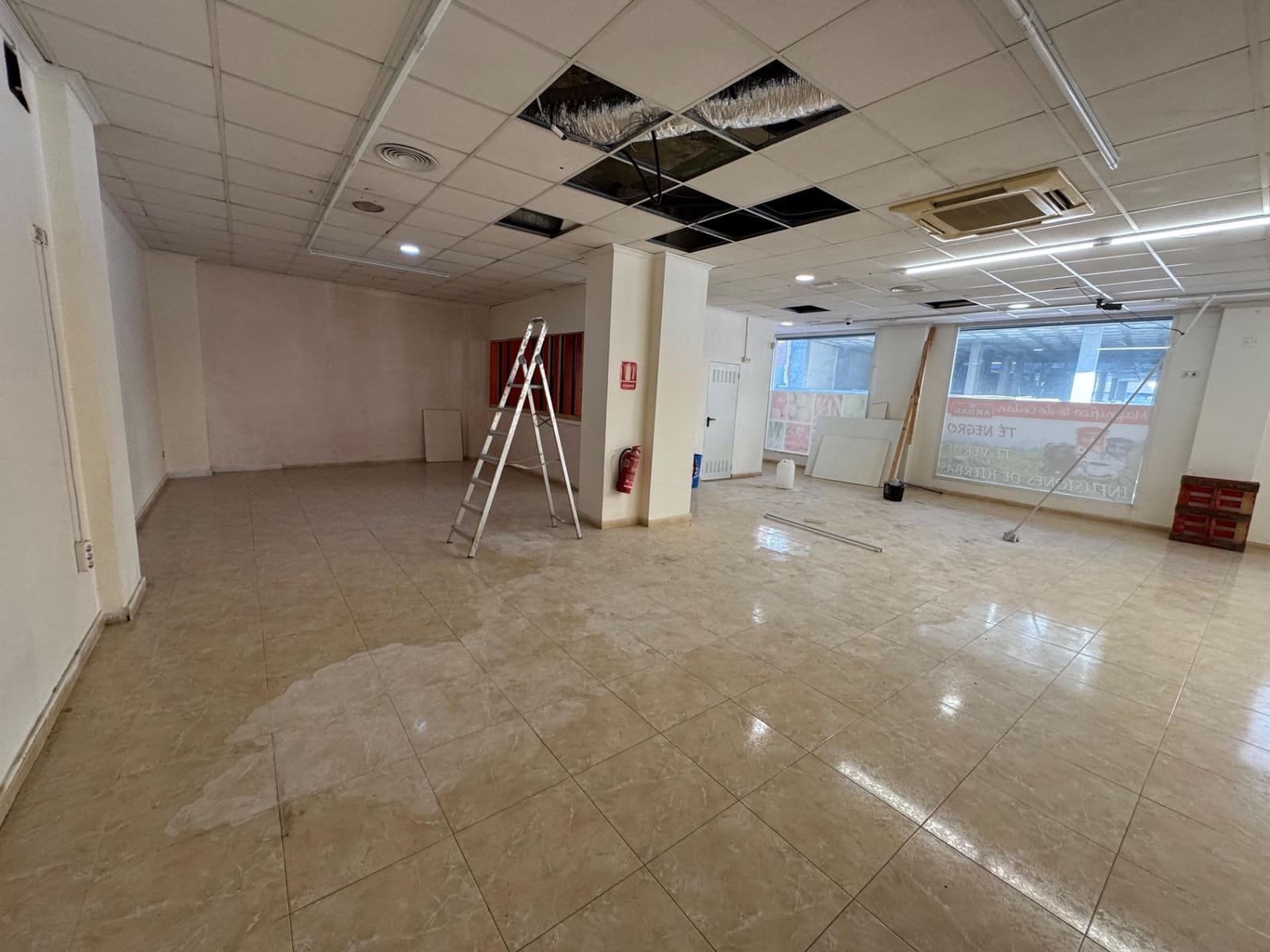 Empresa para venda em Torrevieja - 249 900 € (Ref: 10120088)