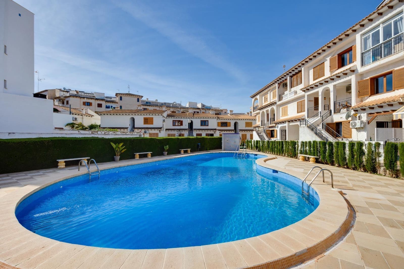 3 quarto Bungalow para venda em Torrevieja com piscina - 205 000 € (Ref: 10120103)