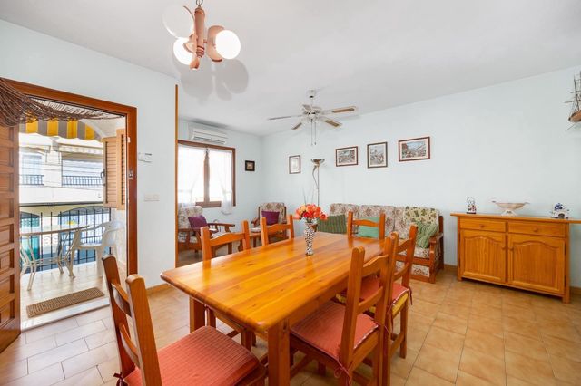 3 quarto Bungalow para venda em Torrevieja com piscina - 205 000 € (Ref: 10120103)
