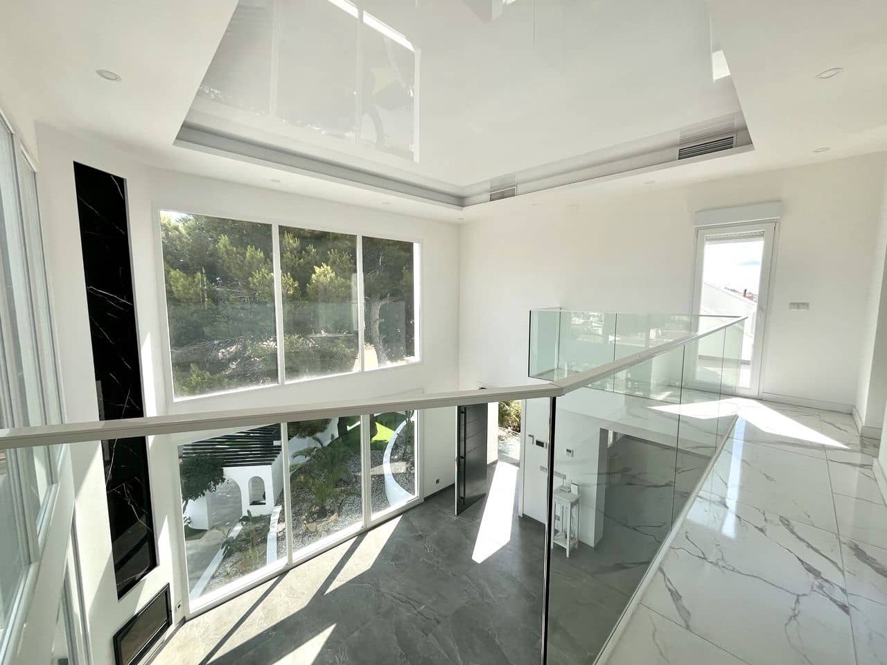 6 quarto Moradia para venda em La Siesta com piscina garagem - 849 000 € (Ref: 10130081)