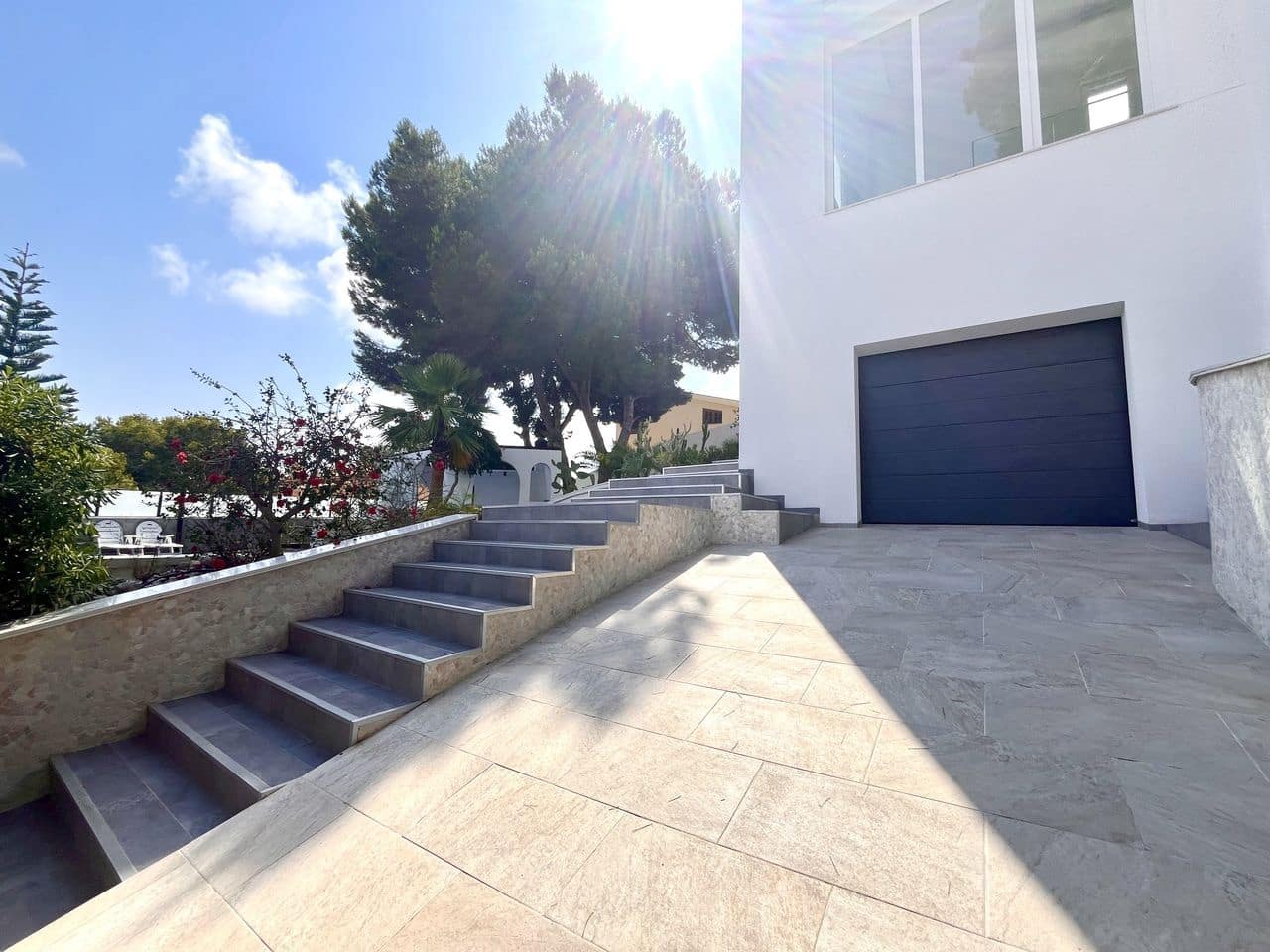 6 quarto Moradia para venda em La Siesta com piscina garagem - 849 000 € (Ref: 10130081)