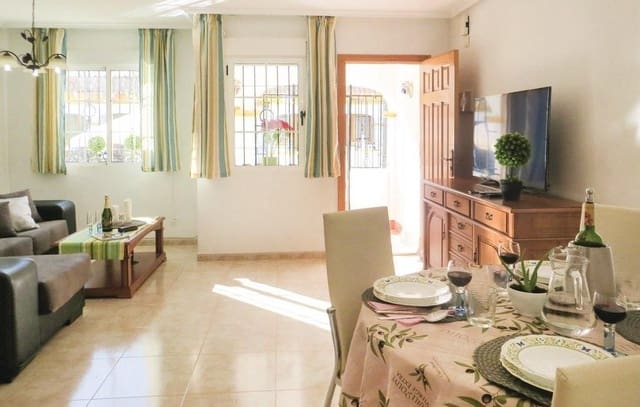 3 camera da letto Villetta a Schiera in vendita in Torrevieja con piscina - 192.000 € (Rif: 10130099)
