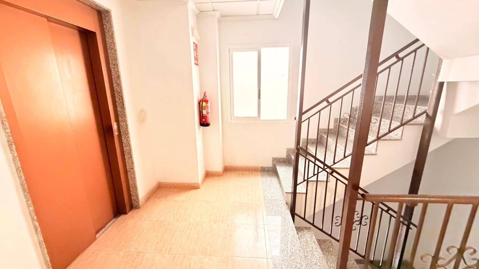 2 quarto Apartamento para venda em Torrevieja com garagem - 149 500 € (Ref: 10132841)