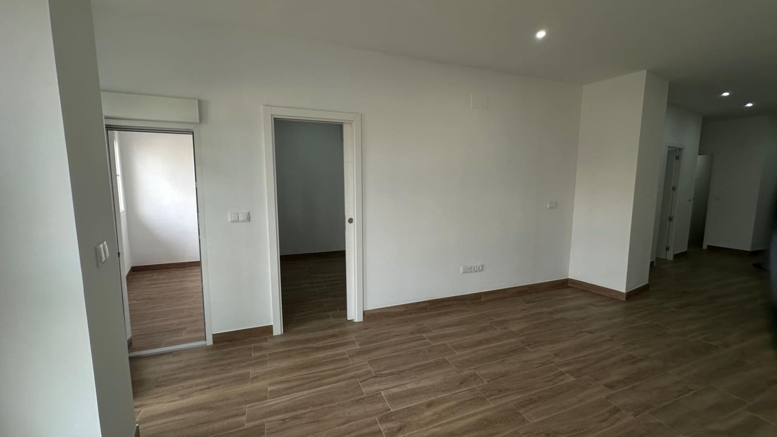 1 chambre Appartement à vendre à Torrevieja avec piscine garage - 147 000 € (Ref: 10133436)