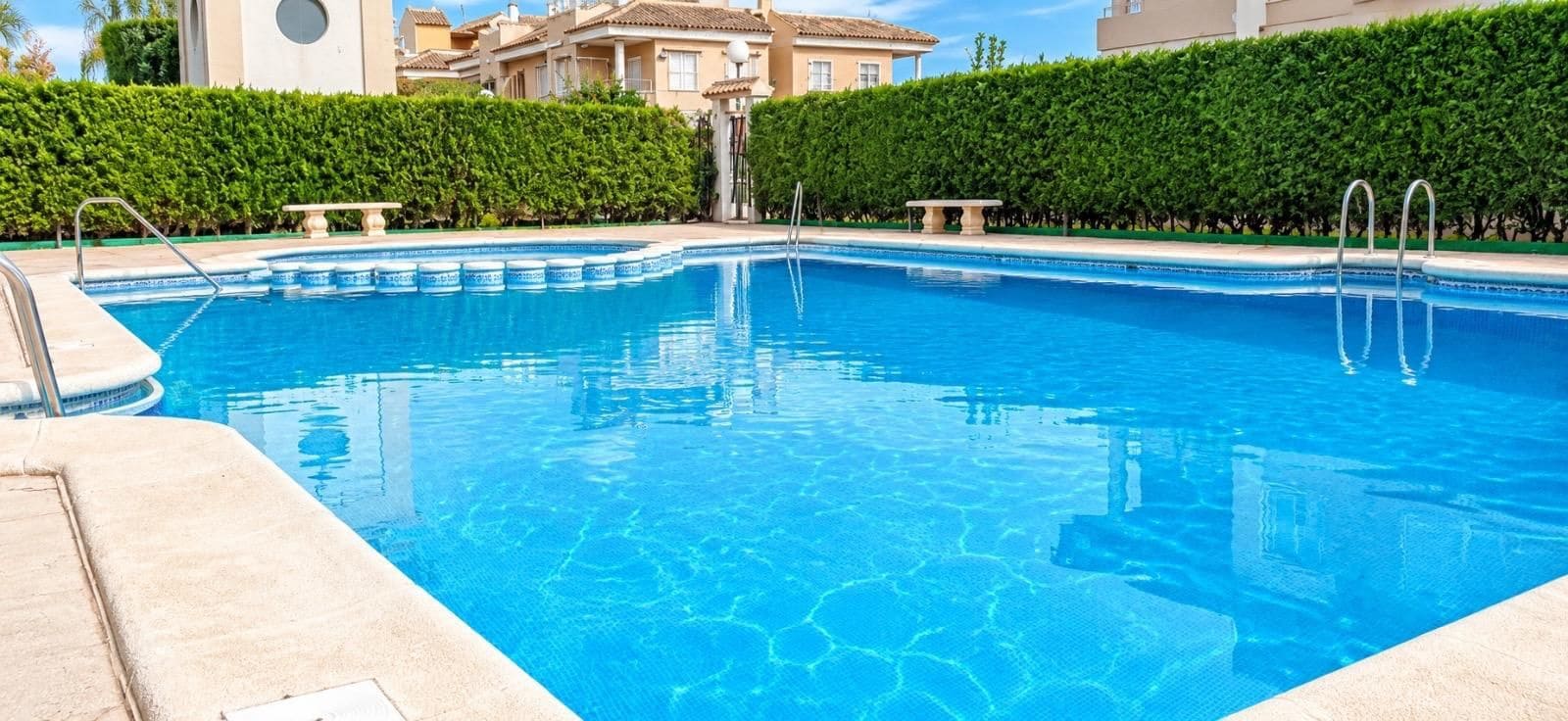 2 sypialnia Bungalow na sprzedaż w Torrevieja z basenem - 173 900 € (Ref: 10133439)