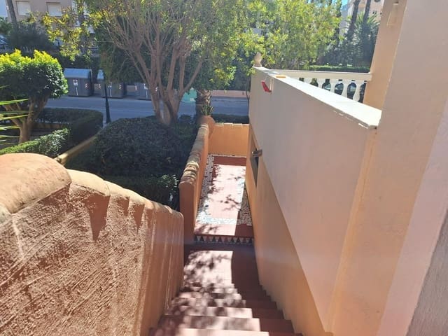 2 slaapkamer Appartement te koop in Los Frutales, Torrevieja met garage - € 495.000 (Ref: 10133449)