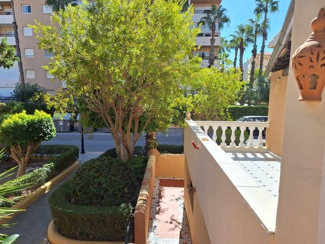 2 slaapkamer Appartement te koop in Los Frutales, Torrevieja met garage - € 495.000 (Ref: 10133449)