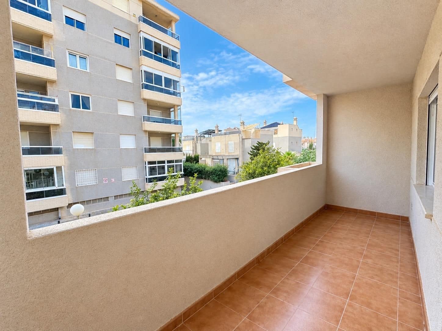 2 soverom Leilighet til salgs i Torrevieja med svømmebasseng - € 149 000 (Ref: 10133453)
