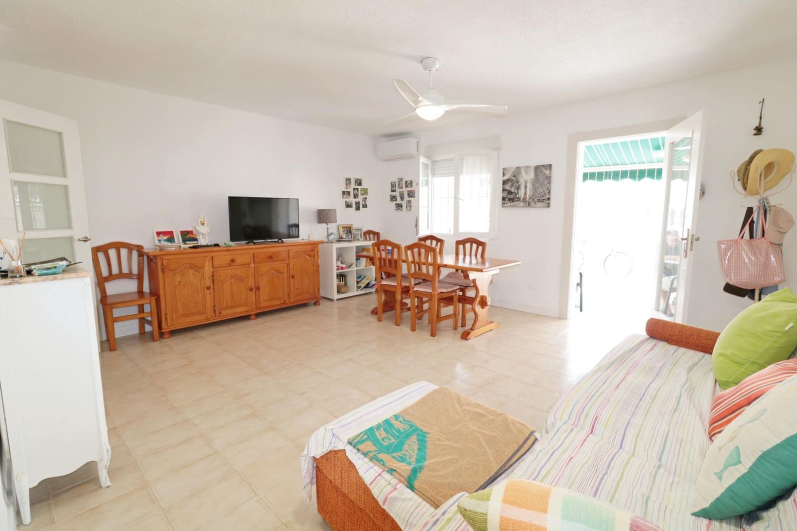 3 slaapkamer Rijtjeshuis te koop in Torrevieja - € 239.000 (Ref: 10136268)
