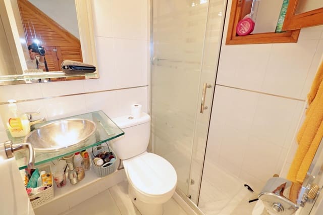 3 slaapkamer Rijtjeshuis te koop in Playa de los Náufragos, Torrevieja - € 239.000 (Ref: 10136268)