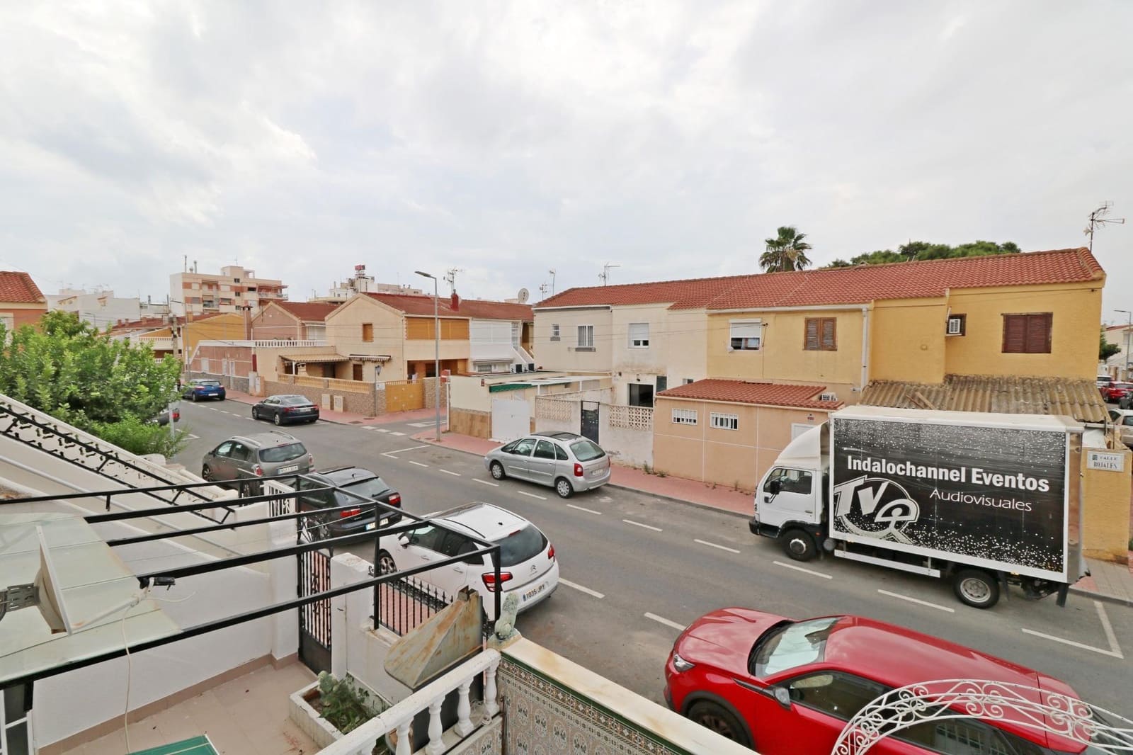 3 slaapkamer Rijtjeshuis te koop in Torrevieja - € 239.000 (Ref: 10136268)