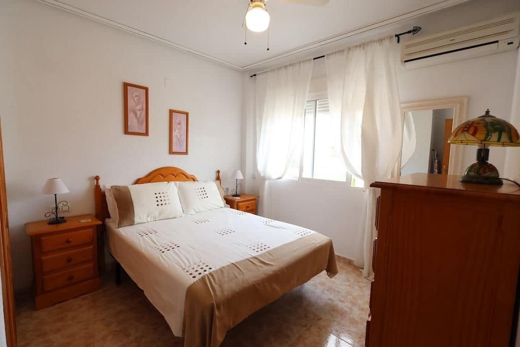 2 Zimmer Bungalow zu verkaufen in La Zenia mit Pool Garage - 165.000 € (Ref: 10139875)