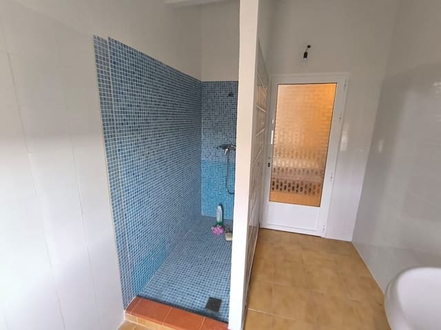 6 bedroom Finca/Country House for sale in Jumilla with garage - € 75,000 (Ref: 10142530)