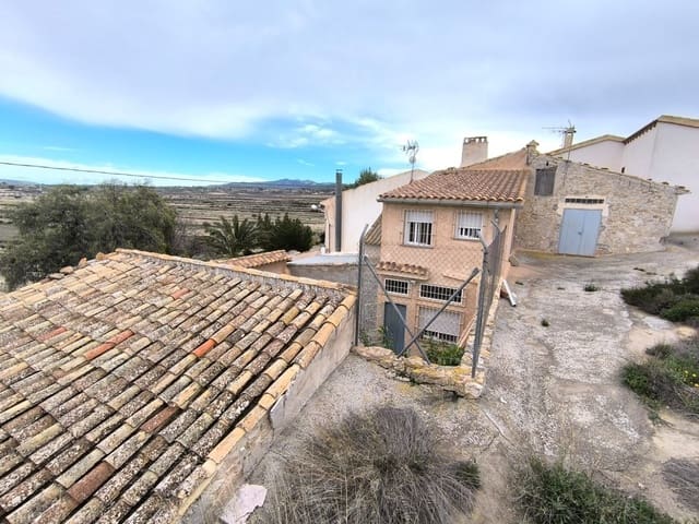 6 bedroom Finca/Country House for sale in Jumilla with garage - € 75,000 (Ref: 10142530)
