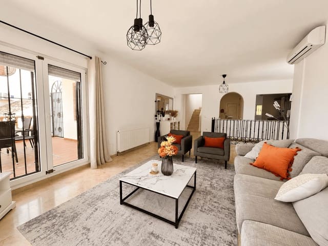 4 Zimmer Villa zu verkaufen in Las Ramblas Golf, Orihuela mit Pool Garage - 645.000 € (Ref: 10142537)
