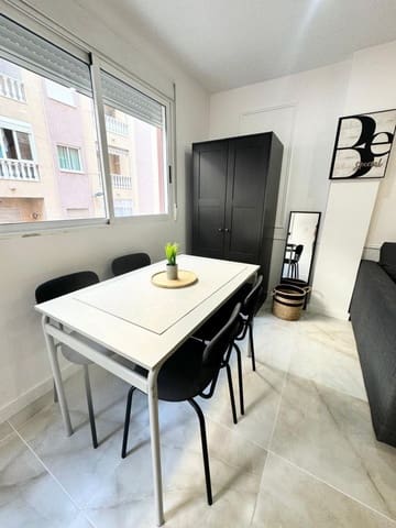 2 chambre Appartement à vendre à Centro, Torrevieja avec piscine - 167 900 € (Ref: 10142549)