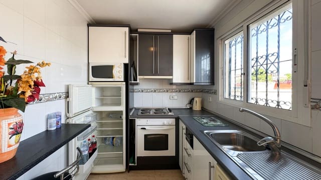 2 makuuhuone Rivitalo myytävänä paikassa Playa Flamenca, Orihuela mukana uima-altaan 
autotalli - 180 000 € (Ref: 10142552)