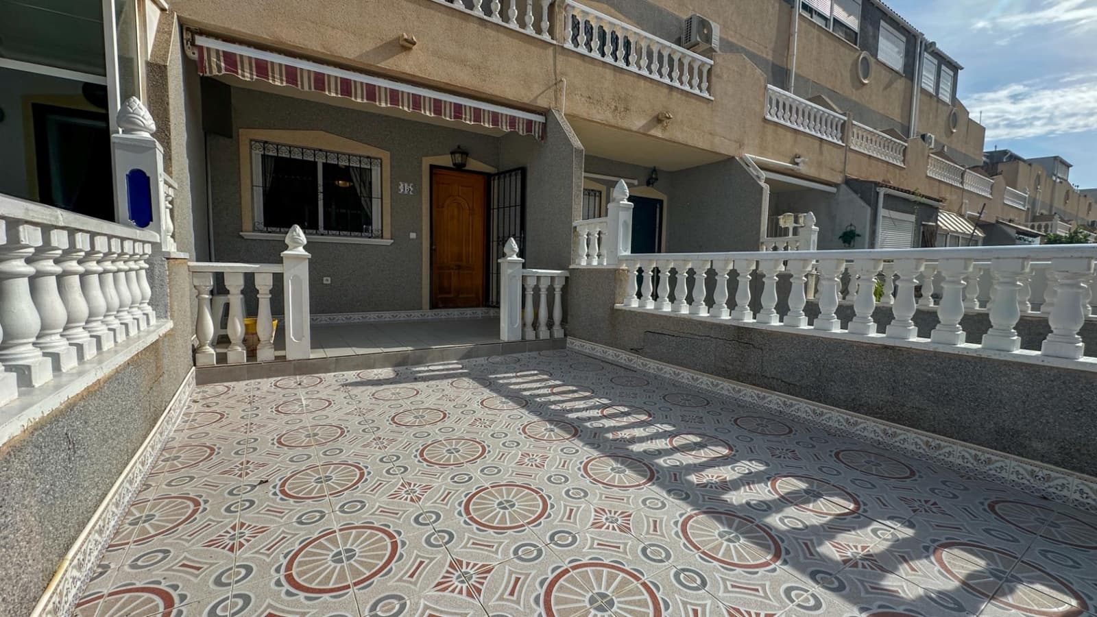 2 makuuhuone Rivitalo myytävänä paikassa Playa Flamenca mukana uima-altaan 
autotalli - 180 000 € (Ref: 10142552)