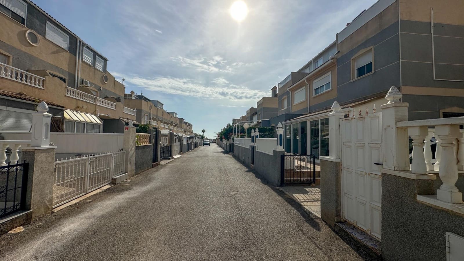 2 makuuhuone Rivitalo myytävänä paikassa Playa Flamenca mukana uima-altaan 
autotalli - 180 000 € (Ref: 10142552)