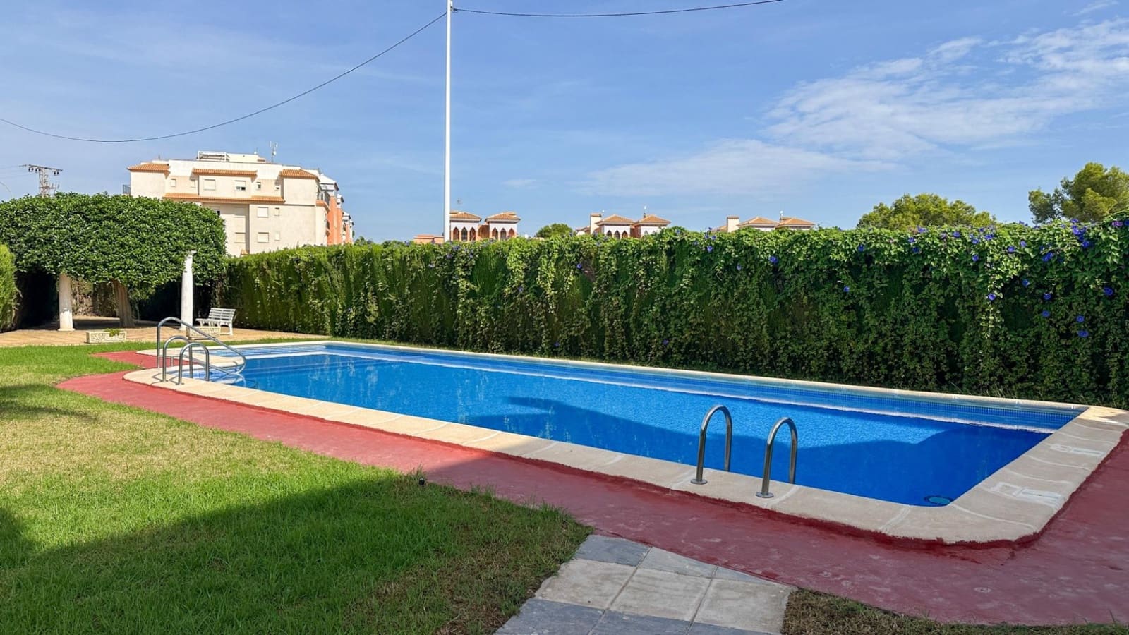 2 makuuhuone Rivitalo myytävänä paikassa Playa Flamenca mukana uima-altaan 
autotalli - 180 000 € (Ref: 10142552)