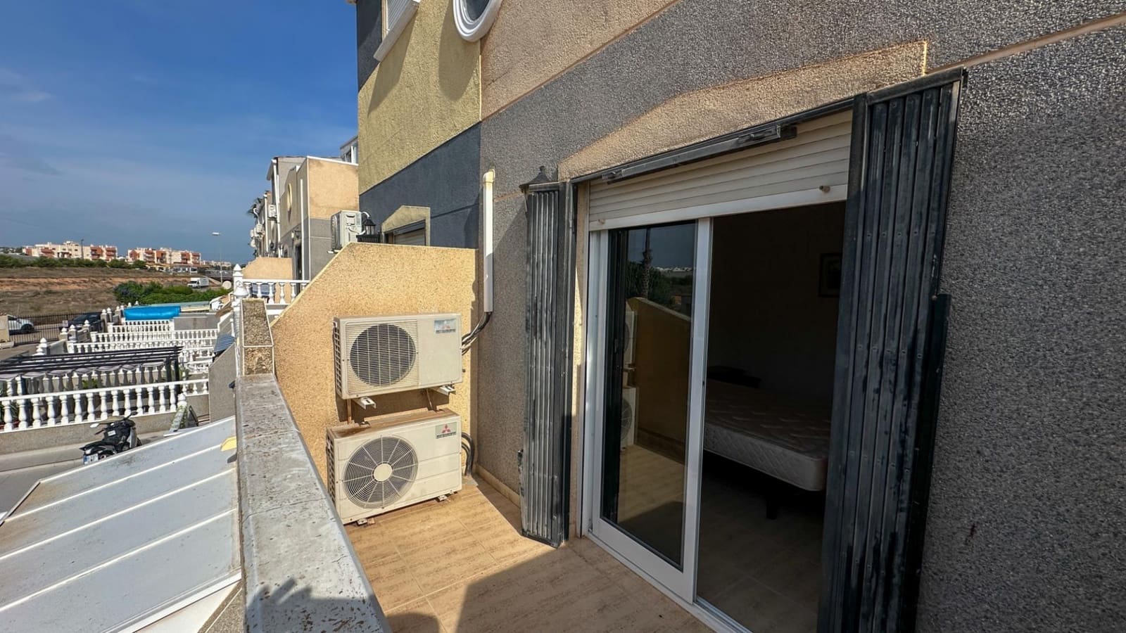 2 makuuhuone Rivitalo myytävänä paikassa Playa Flamenca mukana uima-altaan 
autotalli - 180 000 € (Ref: 10142552)