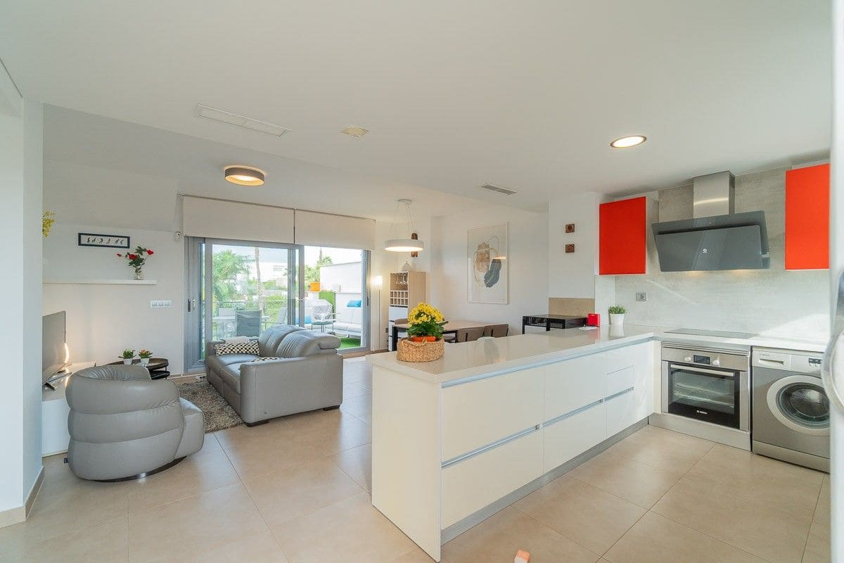 2 makuuhuone Bungalow myytävänä paikassa Orihuela mukana uima-altaan 
autotalli - 240 000 € (Ref: 10147304)