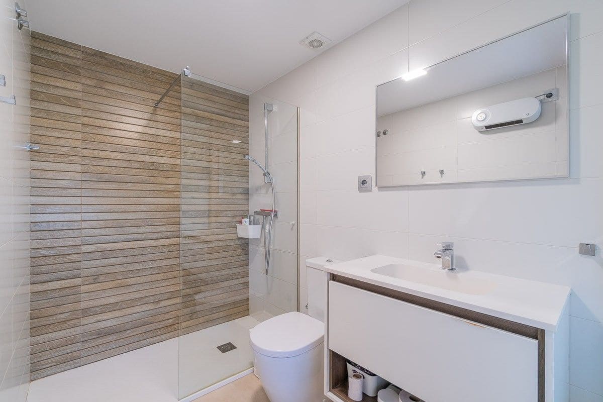 2 makuuhuone Bungalow myytävänä paikassa Orihuela mukana uima-altaan 
autotalli - 240 000 € (Ref: 10147304)