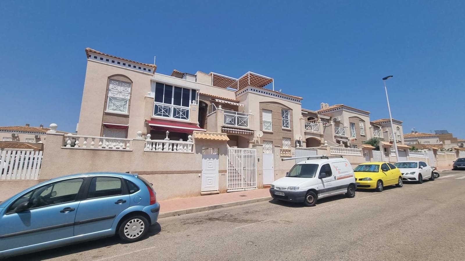 2 Zimmer Bungalow zu verkaufen in Torrevieja mit Pool Garage - 186.000 € (Ref: 10147306)