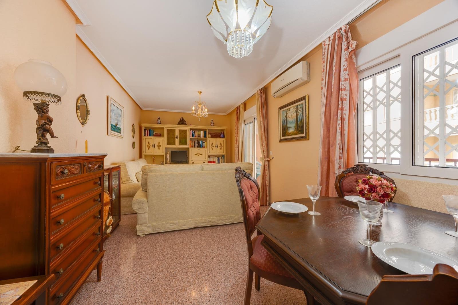 4 sypialnia Apartament na sprzedaż w Torrevieja - 191 900 € (Ref: 10147307)